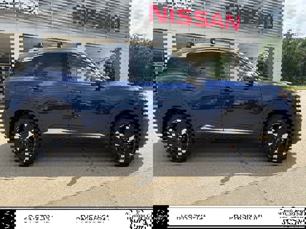 New 2025 Nissan Kicks SR image 11