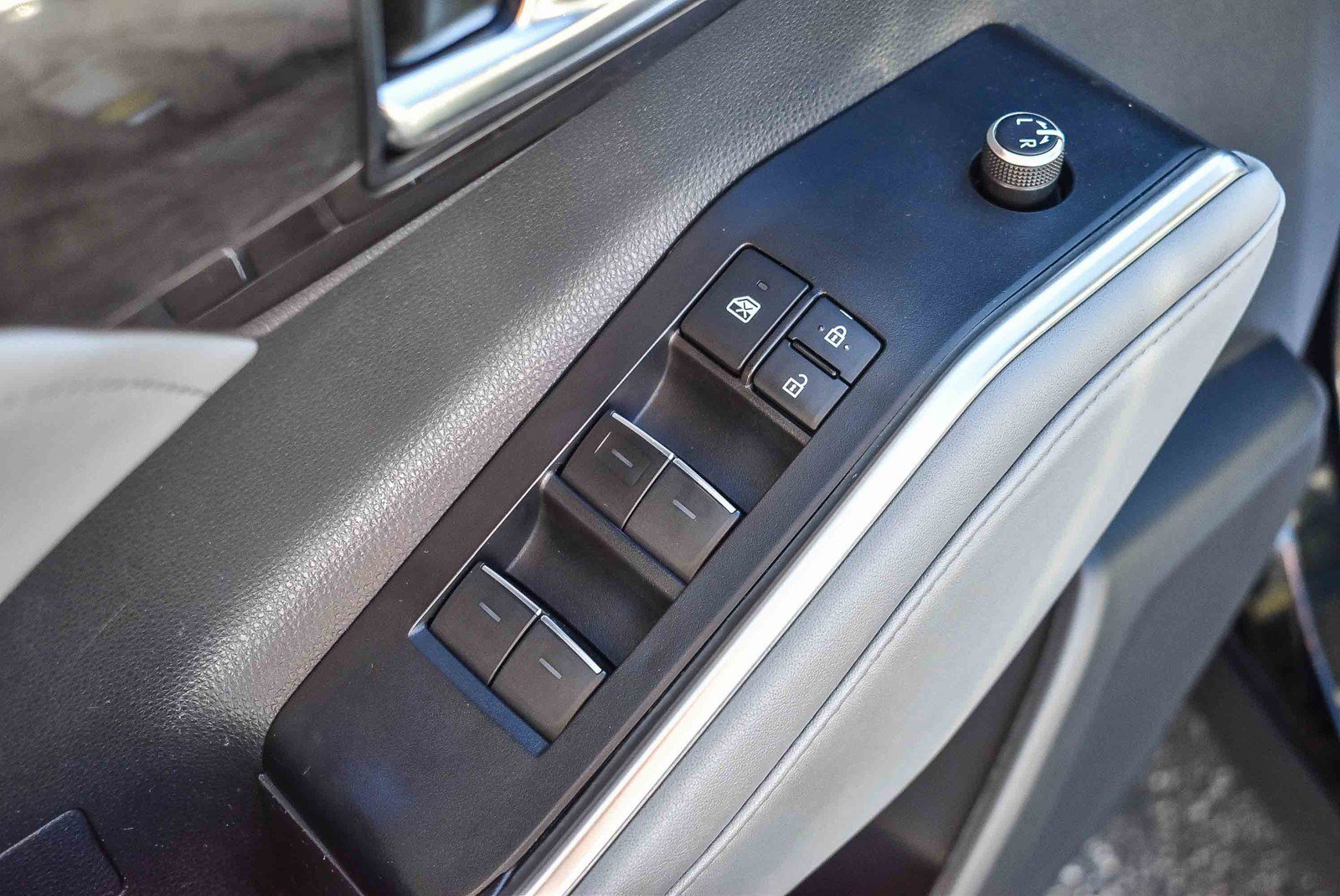 Used 2022 Toyota Highlander Platinum image 19