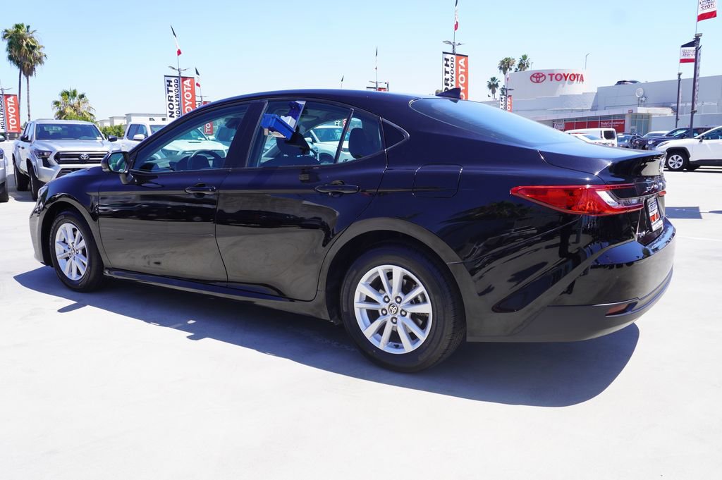 Certified 2025 Toyota Camry LE FWD image 5