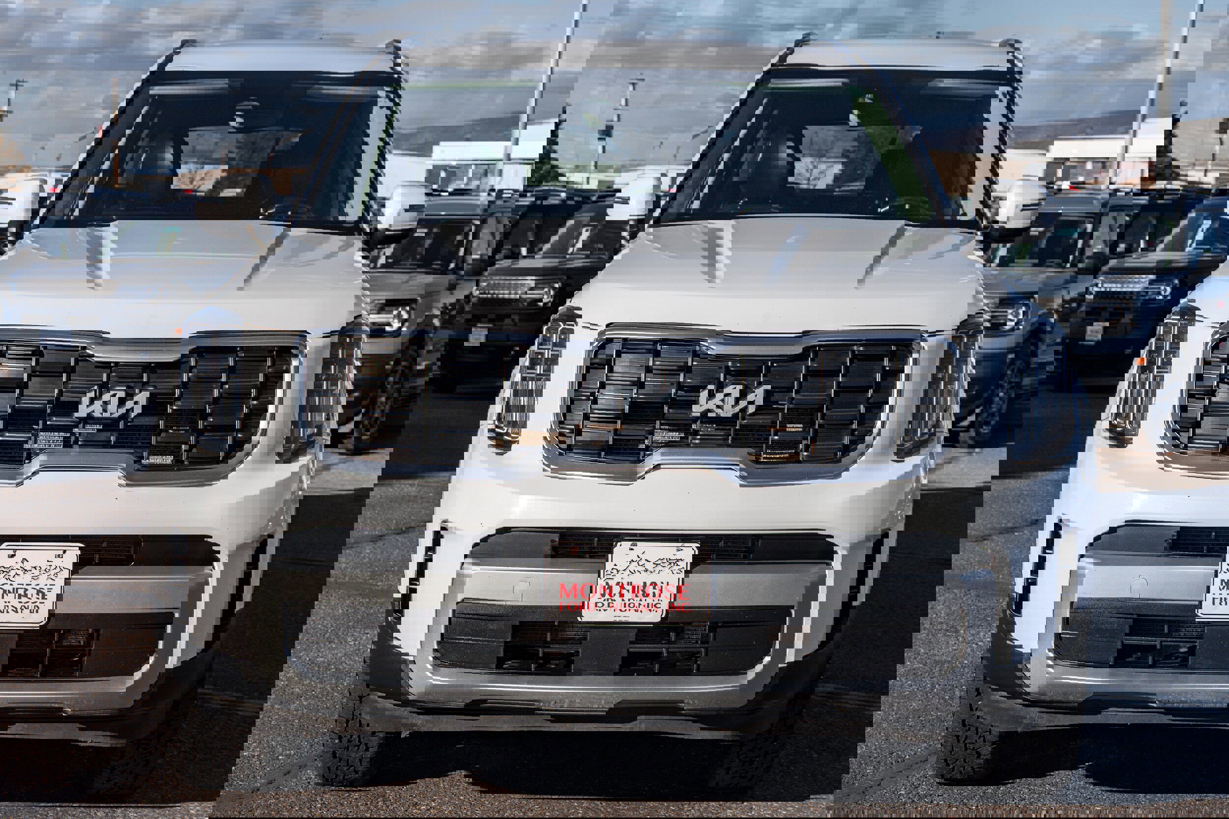 Used 2023 Kia Telluride S image 2