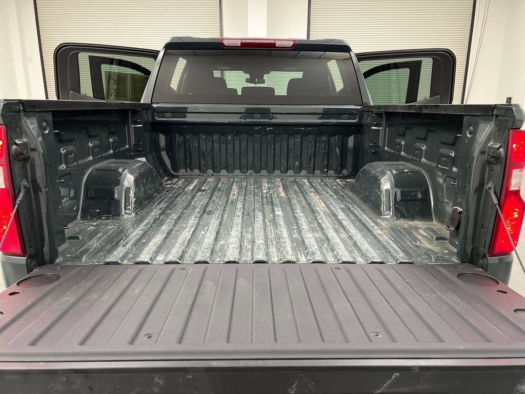 Used 2025 Chevrolet Silverado 1500 LT AWD/4WD image 36