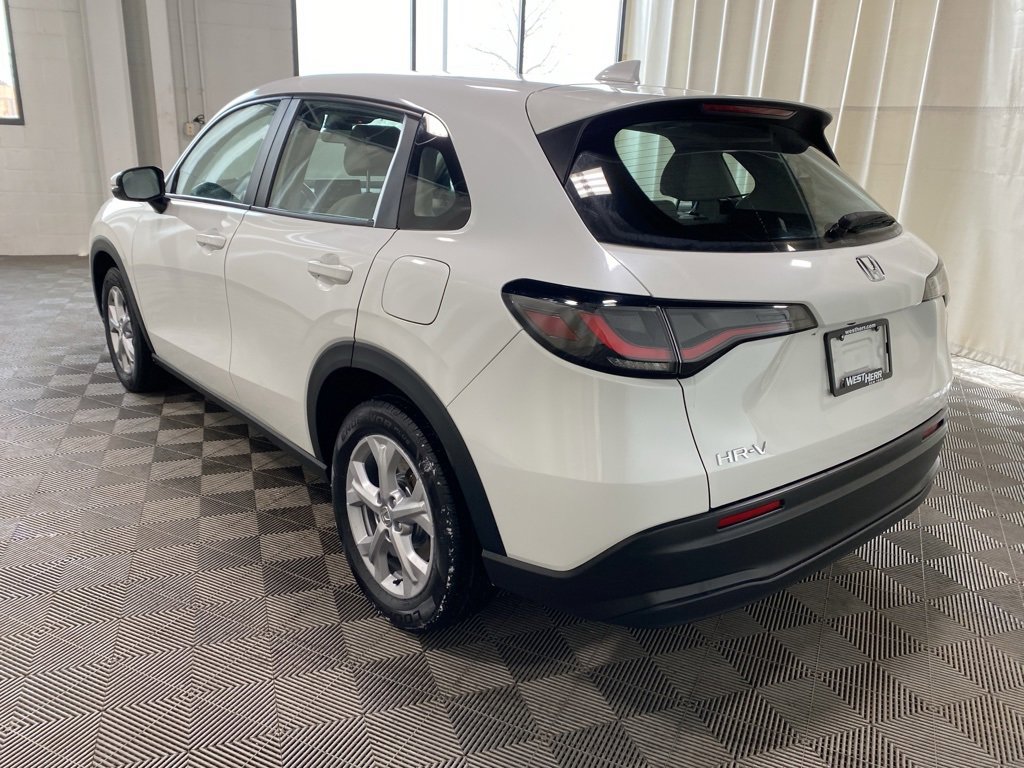 Used 2023 Honda HR-V LX image 5