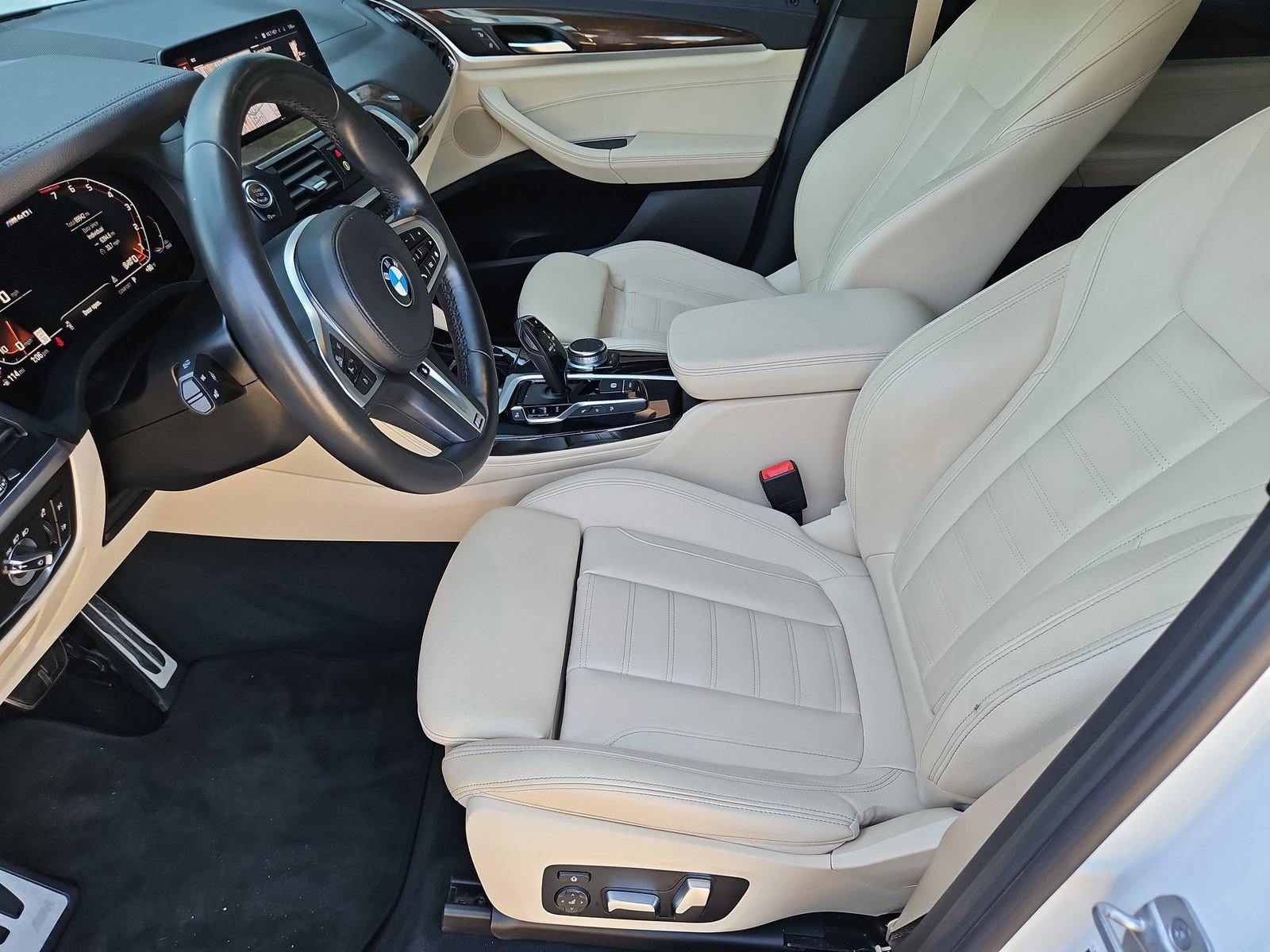 Used 2021 BMW X4 M40i w/ Executive Package image 13