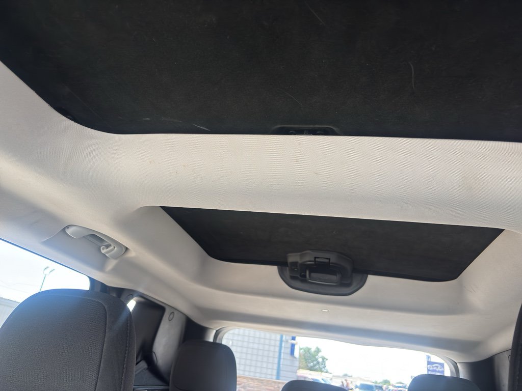 Used 2016 Jeep Renegade 75th Anniversary FWD image 17