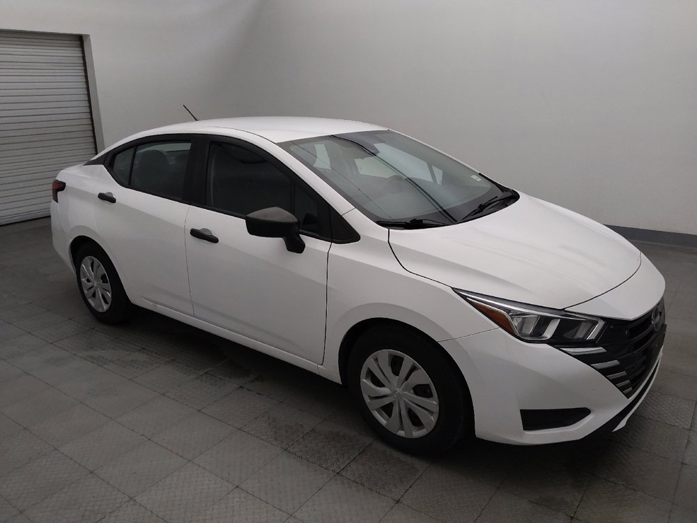 Used 2023 Nissan Versa S FWD image 11