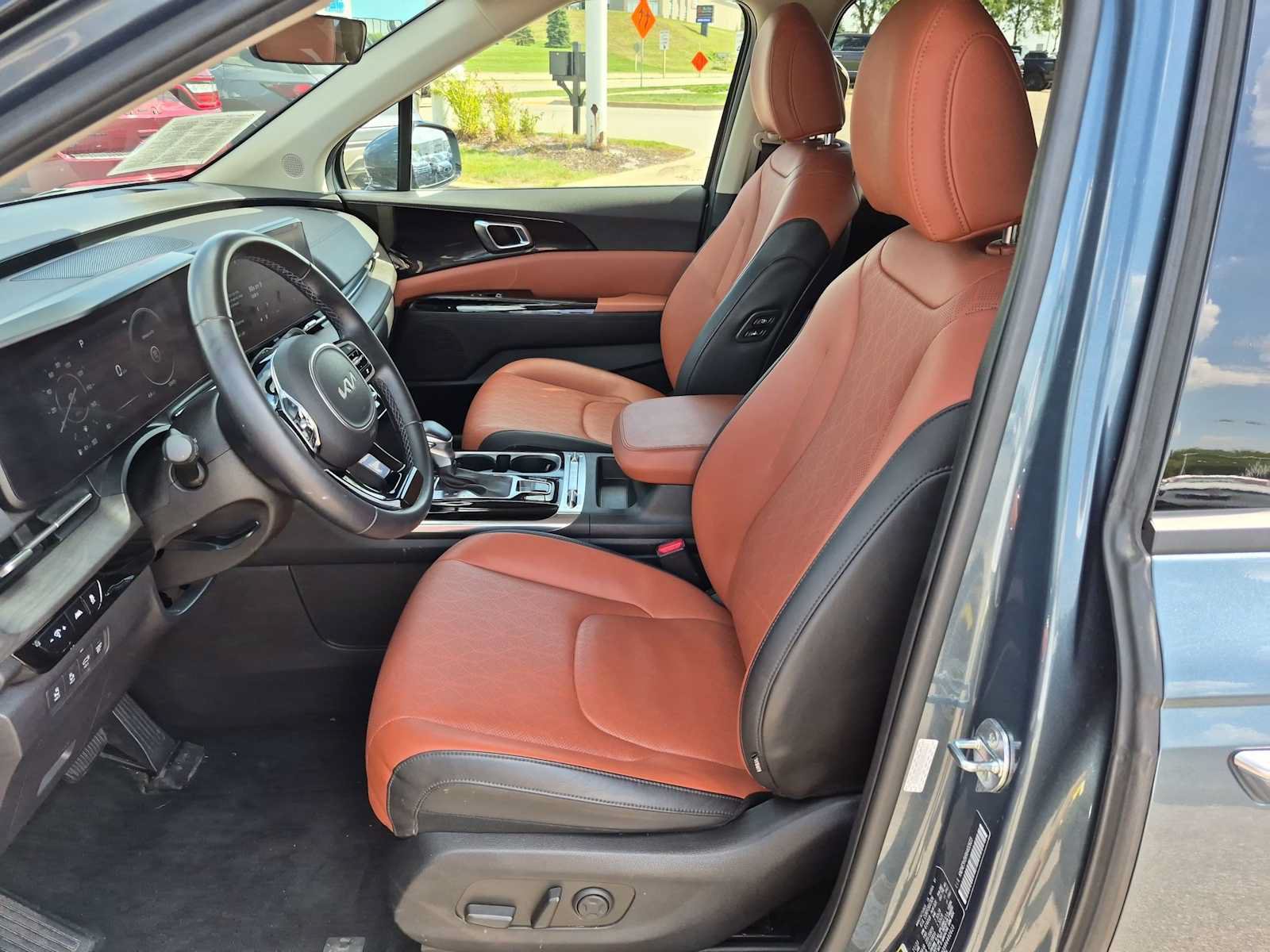 Used 2024 Kia Carnival SX FWD image 15