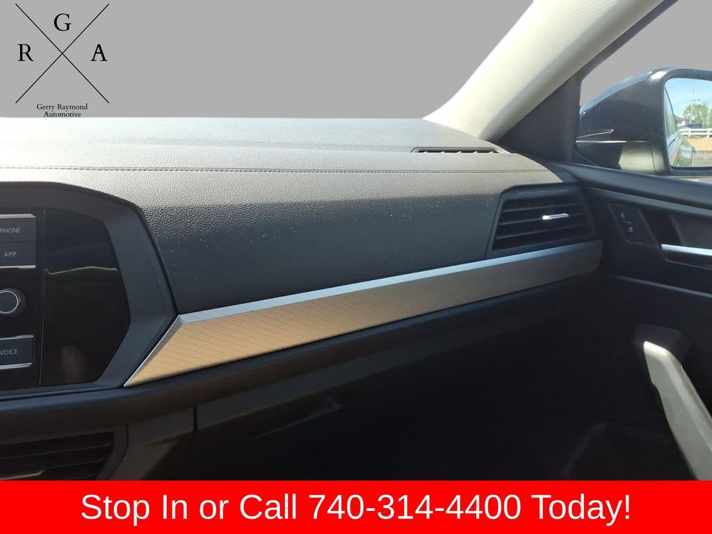 Used 2020 Volkswagen Jetta SE w/ SE Cold Weather Package FWD image 19