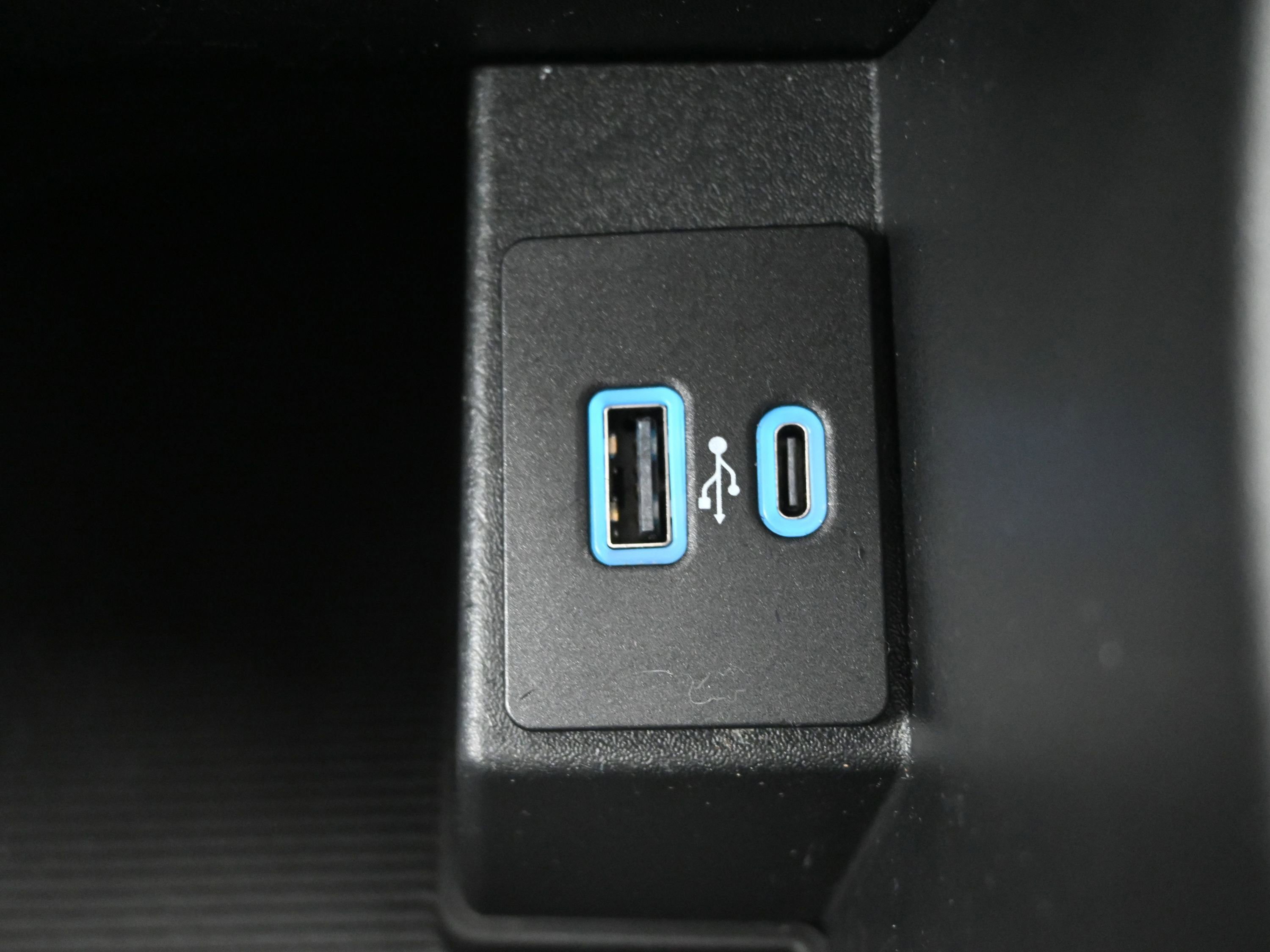 Used 2022 Ford Edge SEL image 18