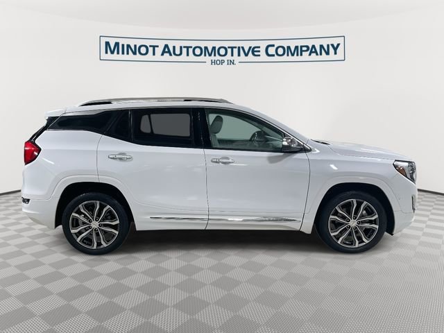 Used 2019 GMC Terrain Denali w/ Advanced Safety Package image 9