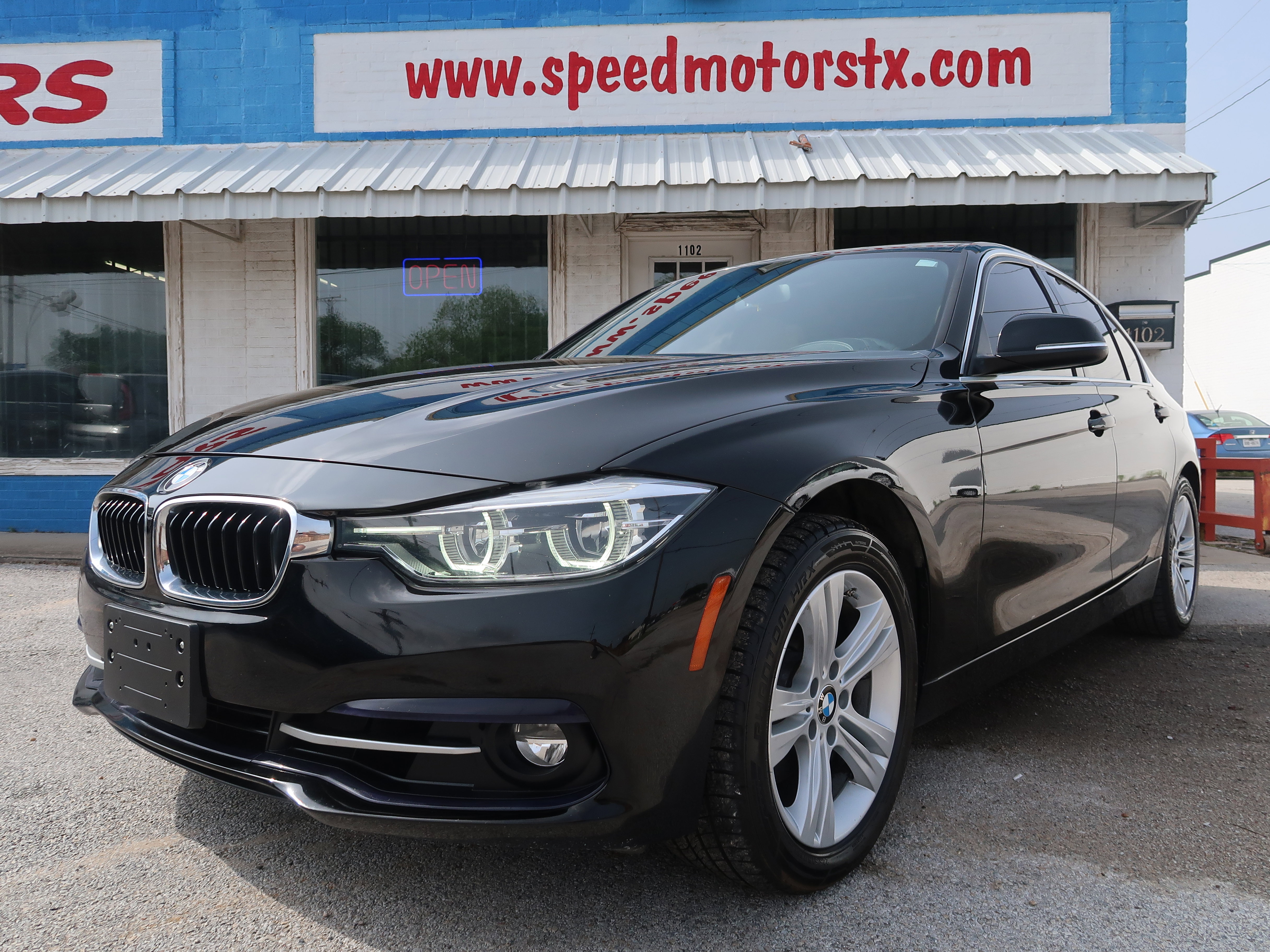 Used 2018 BMW 330i Sedan w/ Convenience Package RWD image 5