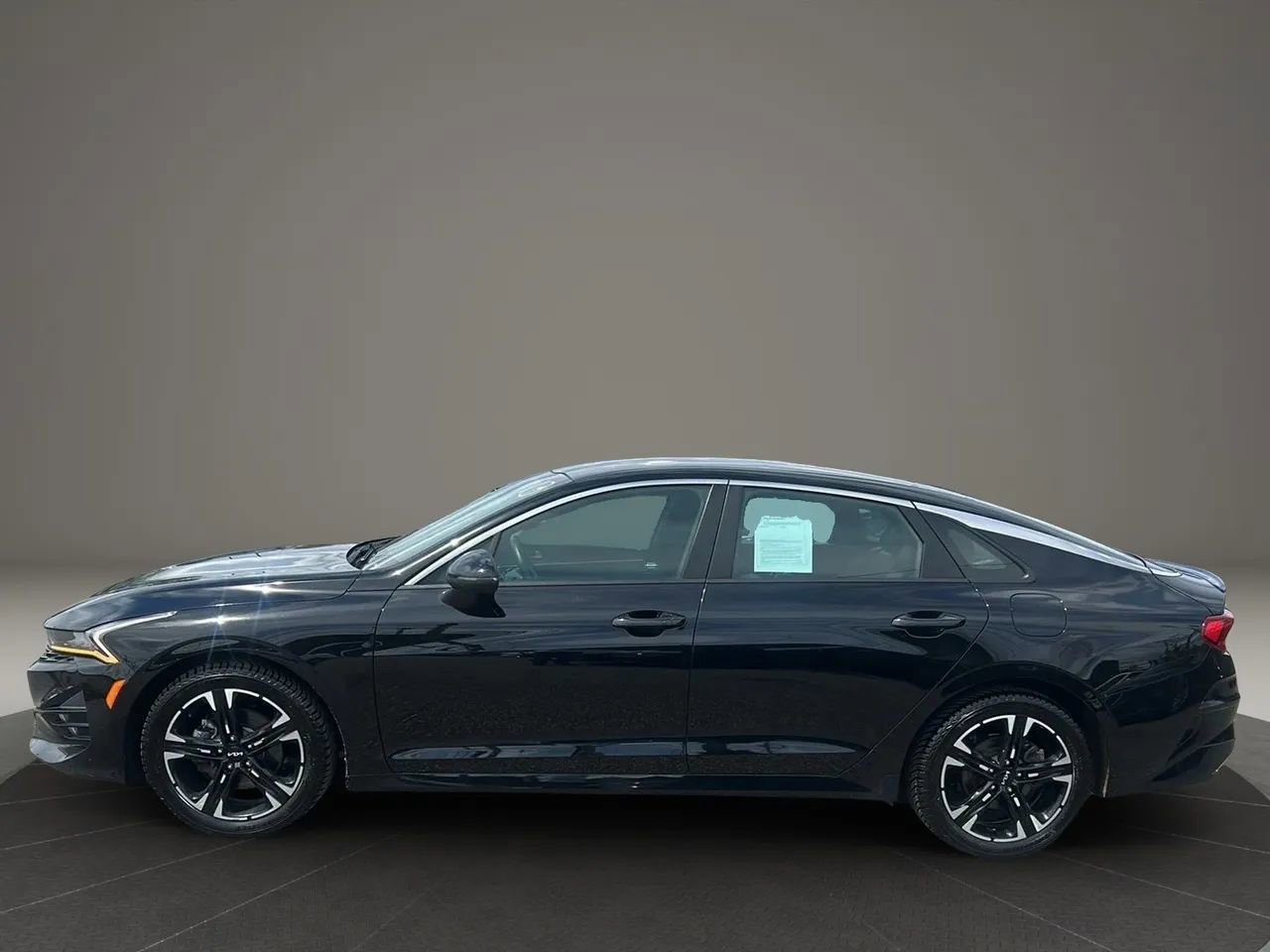 Used 2022 Kia K5 GT-Line FWD image 2