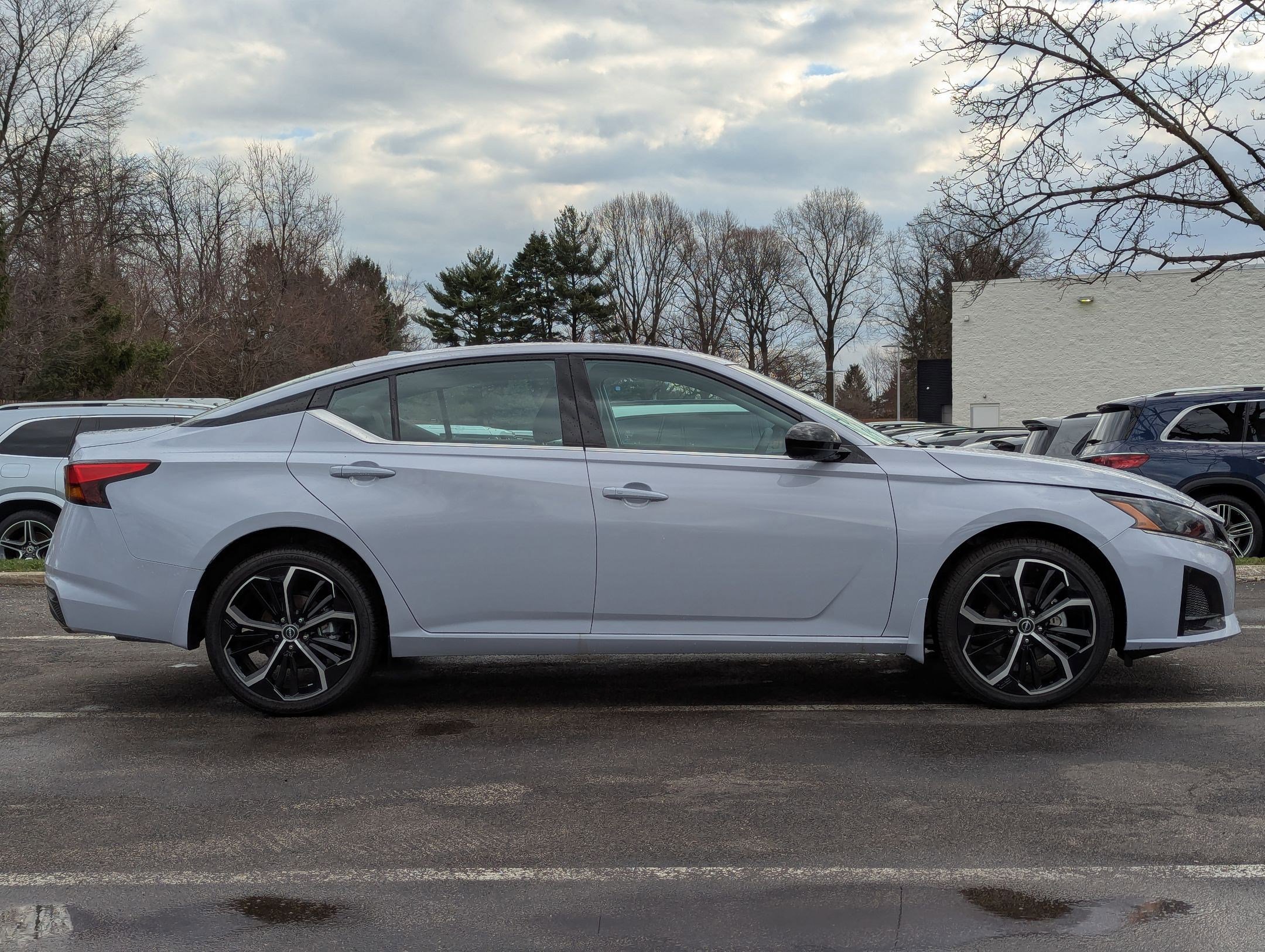 New 2025 Nissan Altima 2.5 SR w/ SR Premium Package image 7