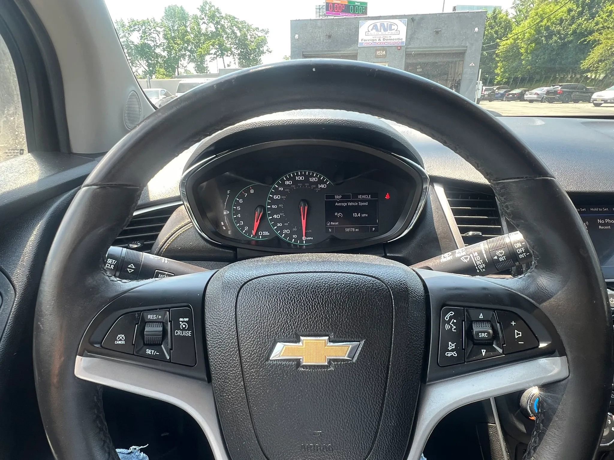Used 2018 Chevrolet Trax LT w/ LT Convenience Package FWD image 18