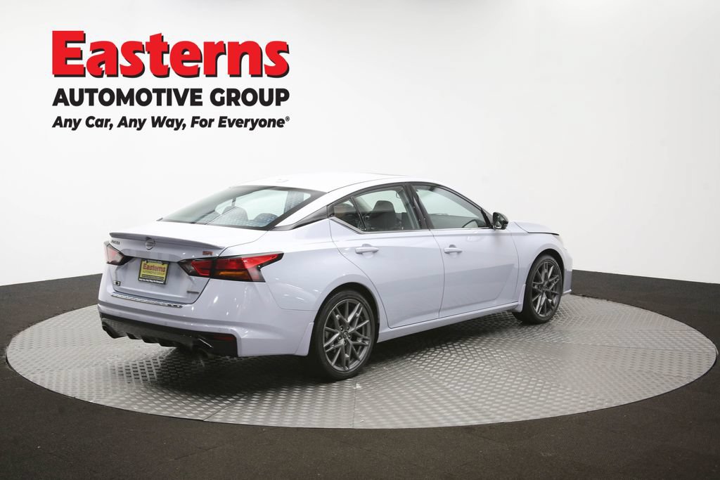 Used 2023 Nissan Altima 2.0 SR FWD image 41
