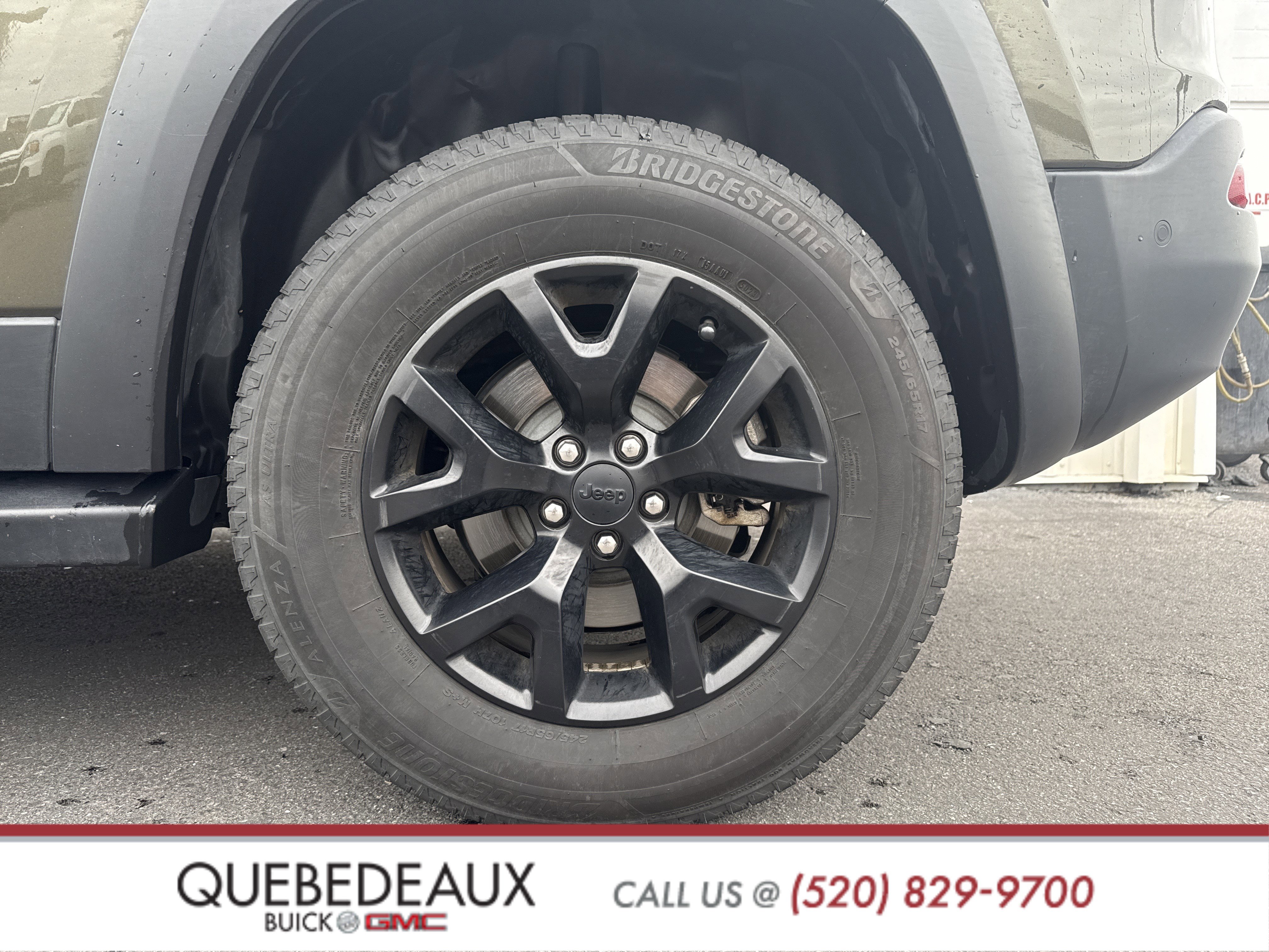 Used 2016 Jeep Cherokee Trailhawk w/ Comfort/Convenience Group image 3