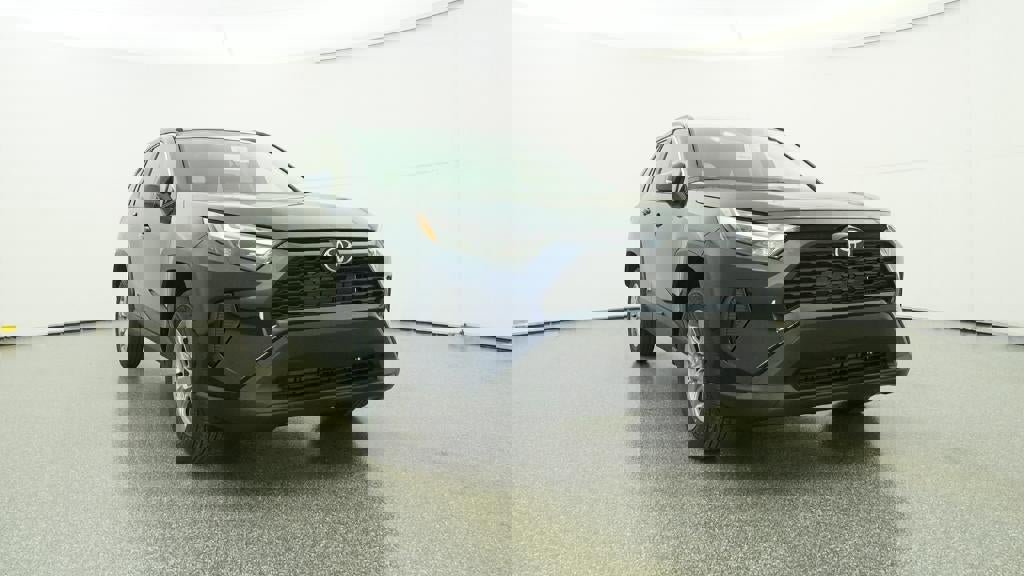 New 2025 Toyota RAV4 XLE image 30