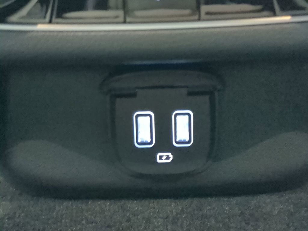 Used 2025 Genesis Electrified GV70 Advanced w/ Prestige Package image 13