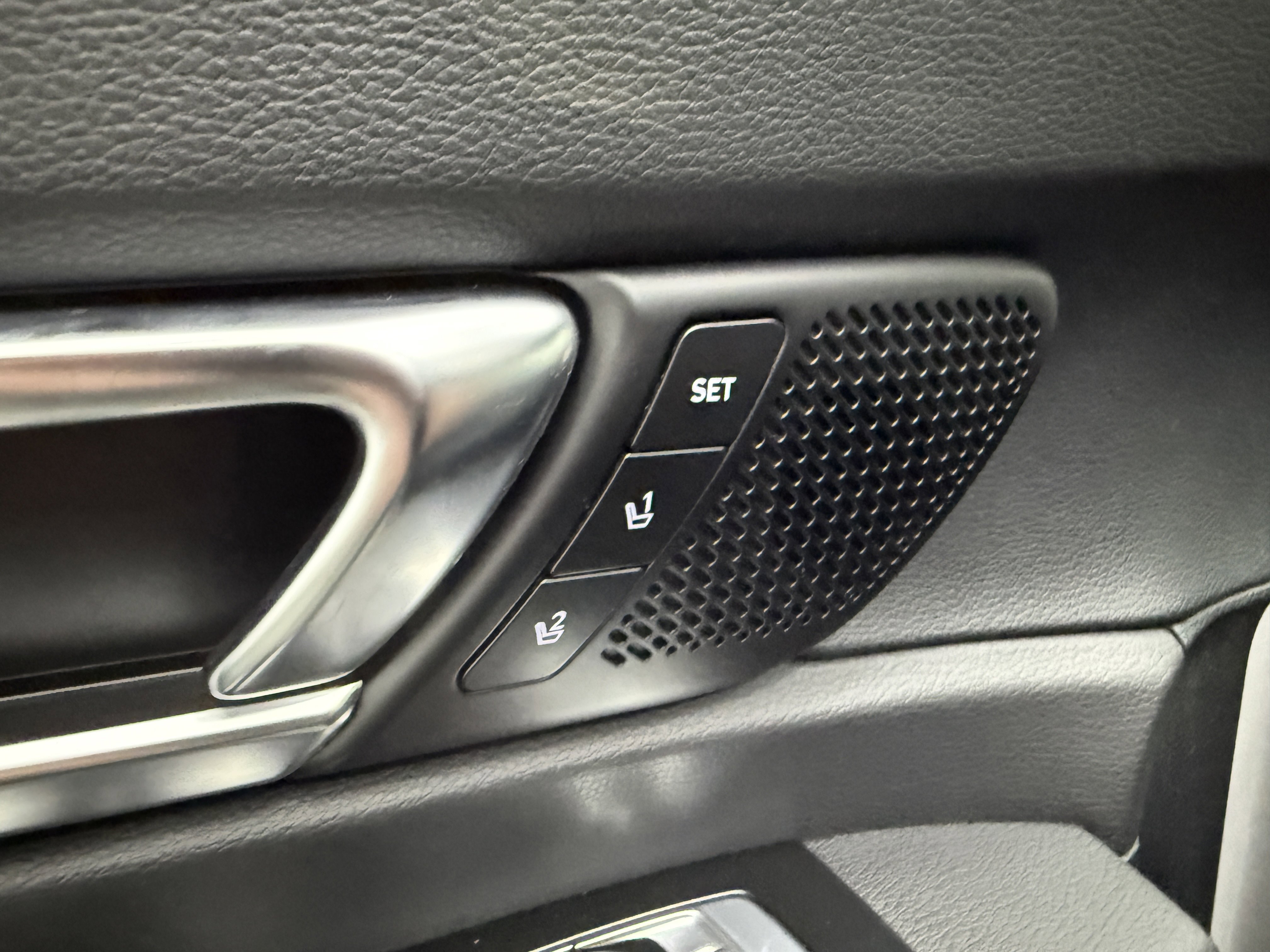 Used 2022 Kia Telluride SX image 11