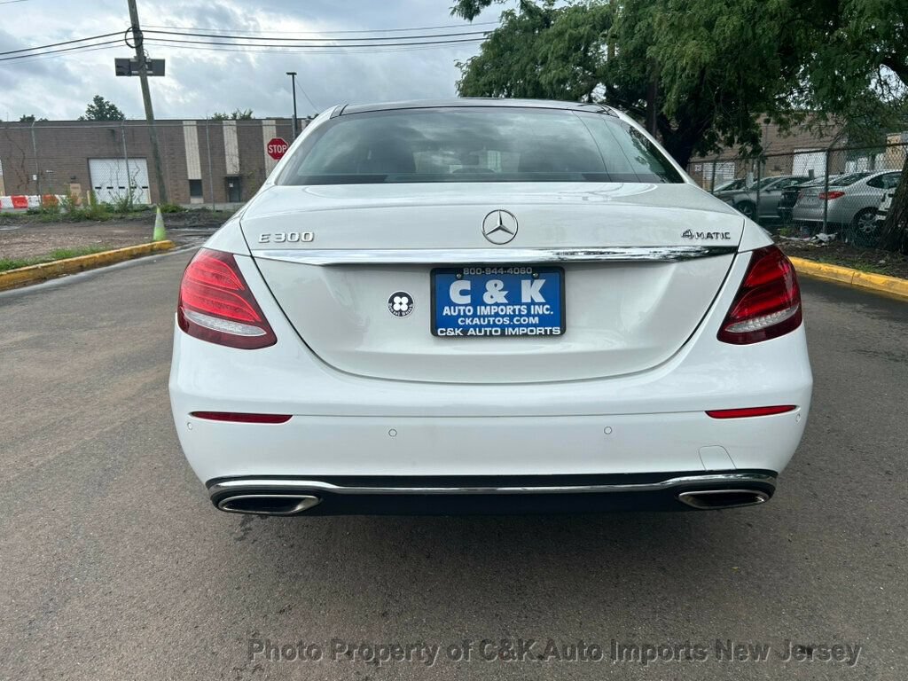 Used 2018 Mercedes-Benz E 300 4MATIC image 12