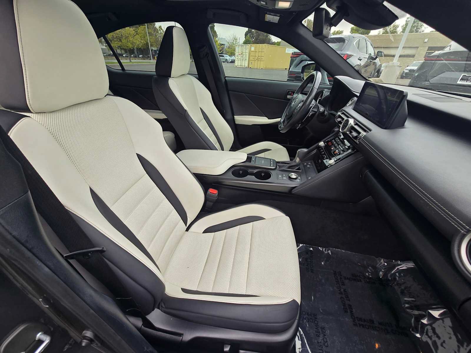 Used 2022 Lexus IS 500 RWD image 10