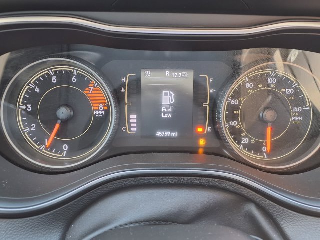 Used 2022 Jeep Cherokee Latitude AWD/4WD image 15
