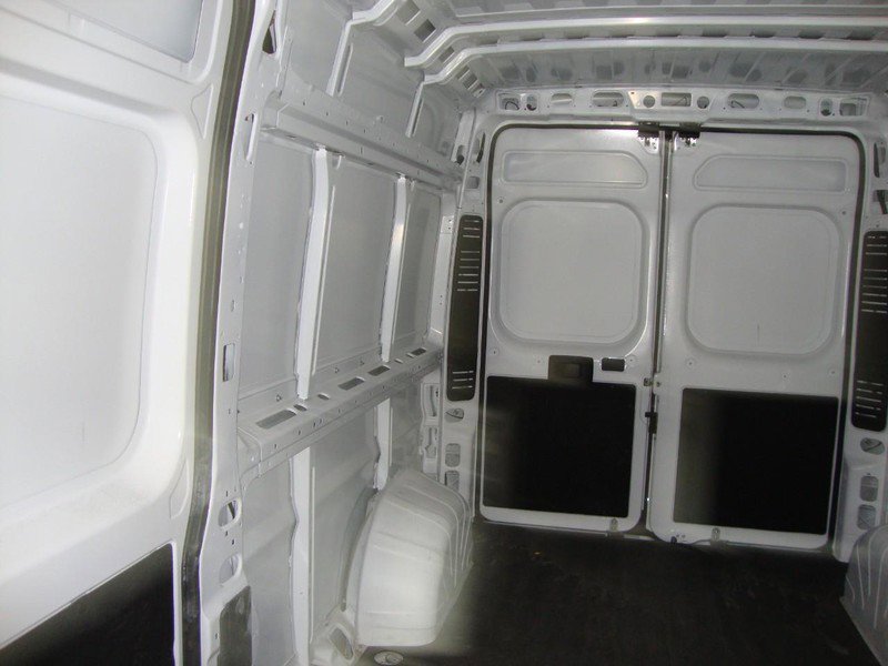 Used 2025 RAM ProMaster 2500 w/ Convenience Group image 11