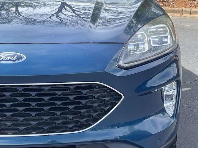 Certified 2020 Ford Escape Titanium image 39