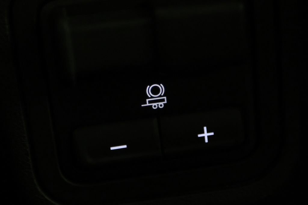 Used 2025 GMC Hummer EV 2X w/ LPO, Dark Essentials Package AWD/4WD image 26