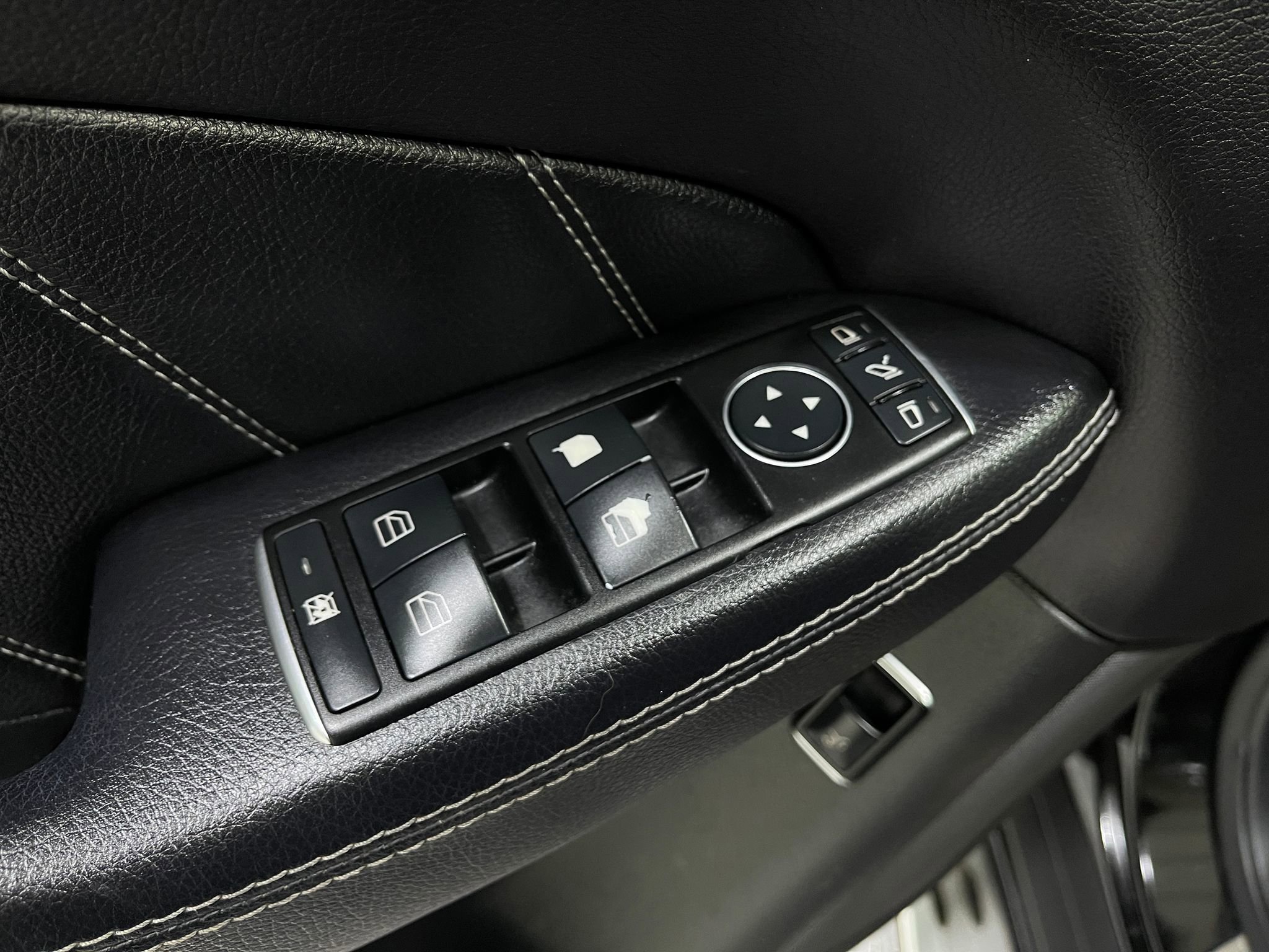 Used 2016 Mercedes-Benz GL 450 4MATIC w/ Premium I Package image 18