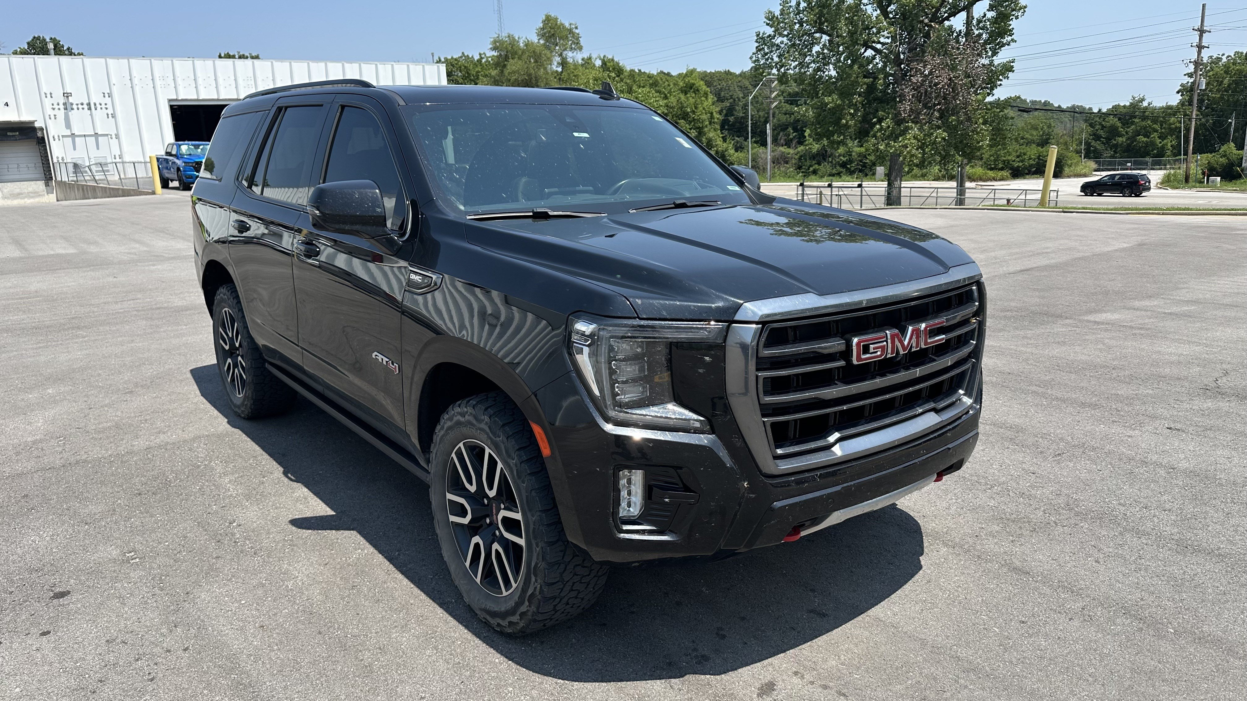 Used 2021 GMC Yukon AT4 w/ AT4 Premium Package AWD/4WD image 2