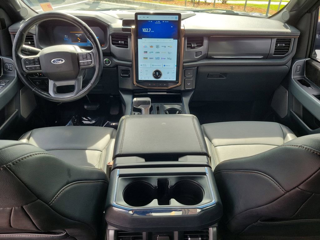 Used 2022 Ford F150 Lightning Lariat image 14