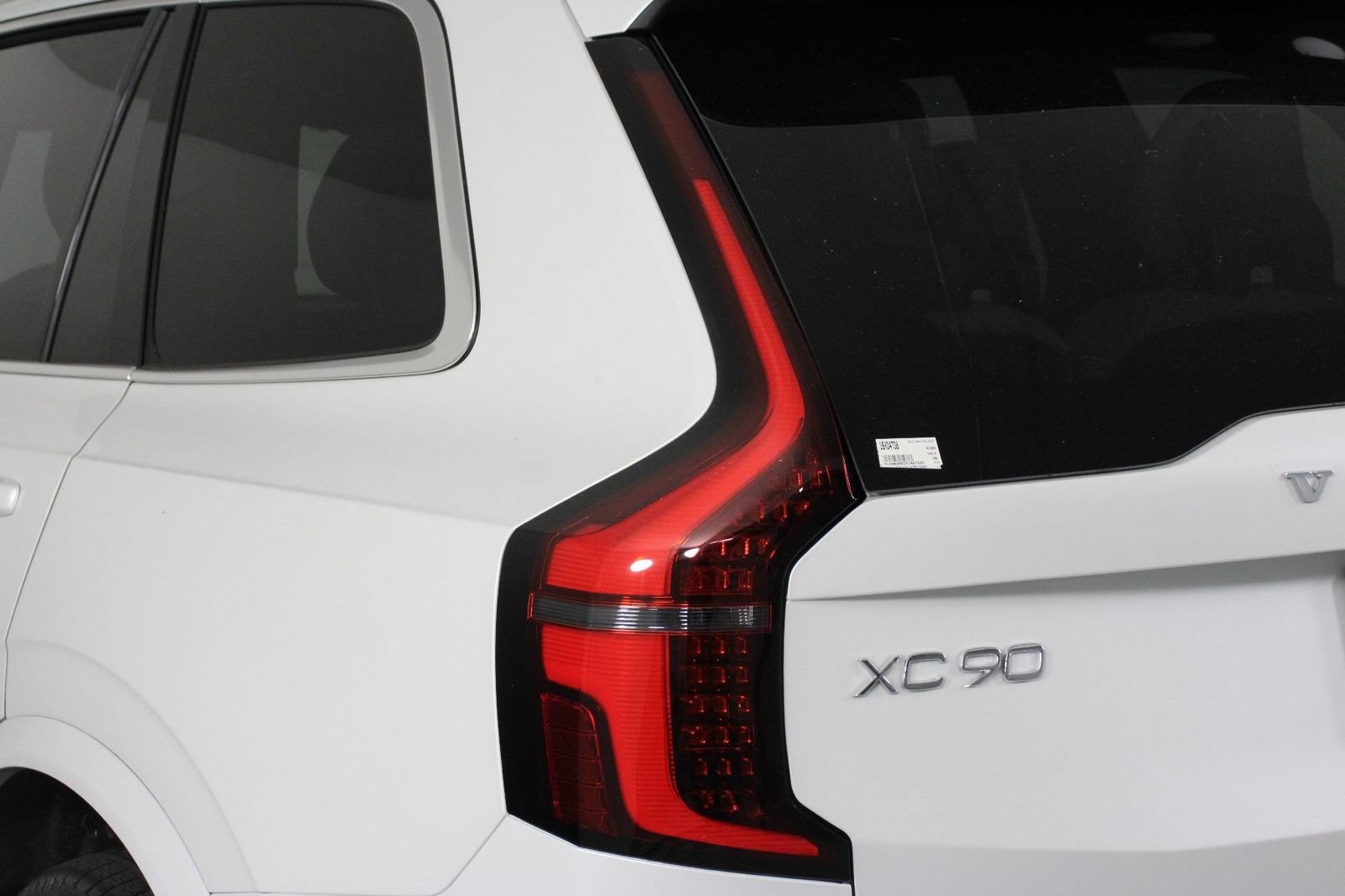 Certified 2026 Volvo XC90 B6 Plus AWD/4WD image 18