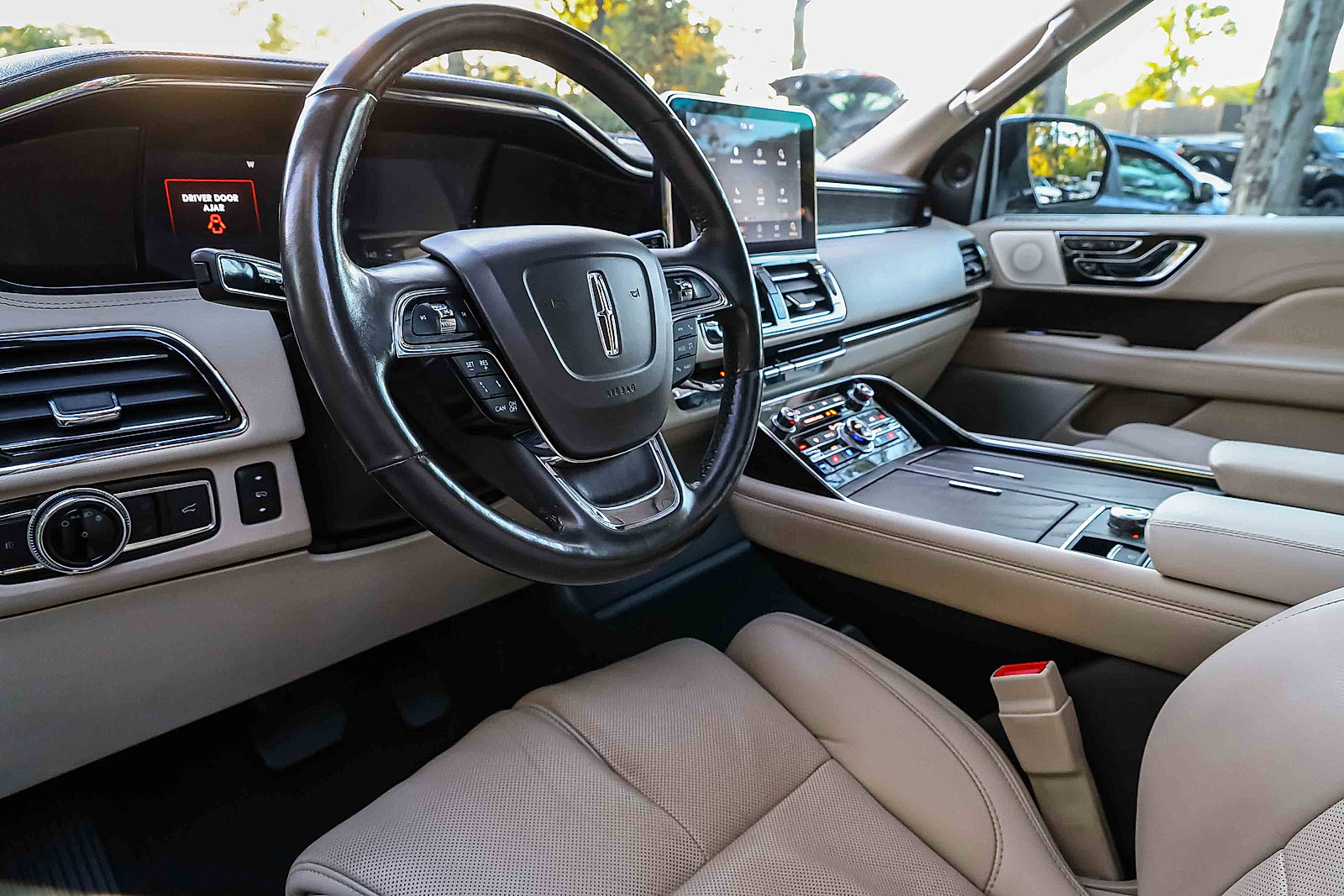 Used 2020 Lincoln Navigator Reserve w/ Luxury Package AWD/4WD image 7