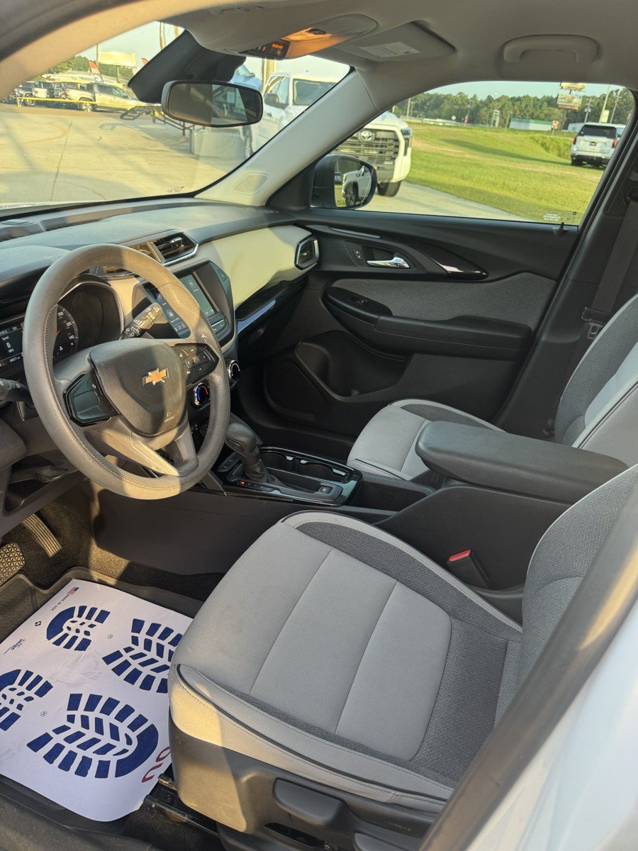Used 2022 Chevrolet TrailBlazer LS FWD image 11