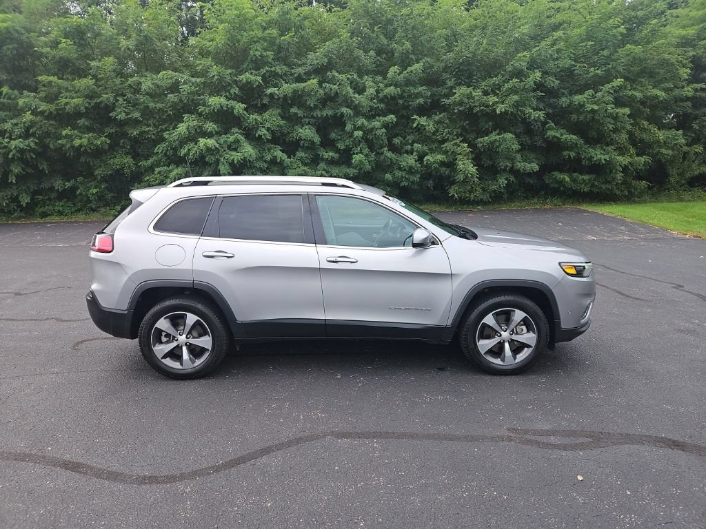 Used 2019 Jeep Cherokee Limited w/ Technology Group AWD/4WD image 8