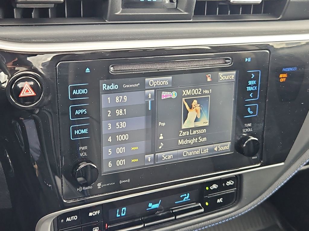 Used 2019 Toyota Corolla SE w/ SE Premium Package FWD image 17