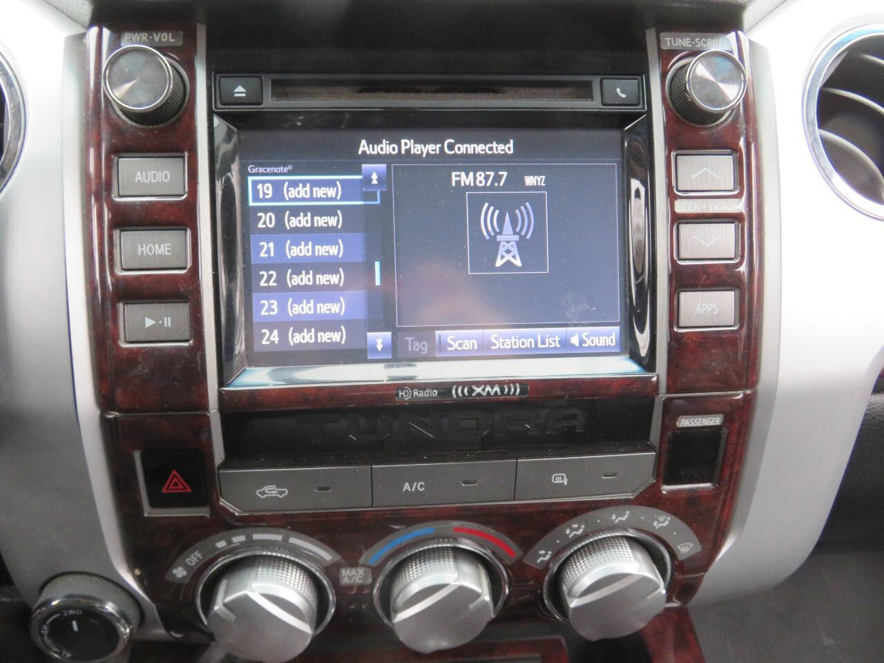 Used 2014 Toyota Tundra SR5 w/ SR5 Upgrade Package AWD/4WD image 19