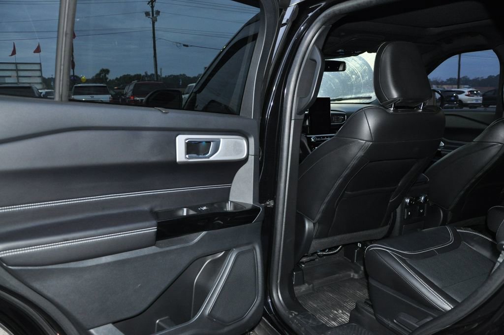 Used 2023 Ford Explorer ST w/ Equipment Group 401A image 13