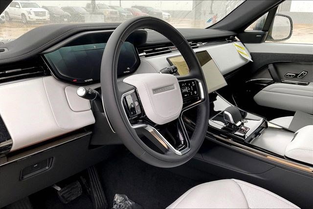 New 2025 Land Rover Range Rover Sport SE image 7