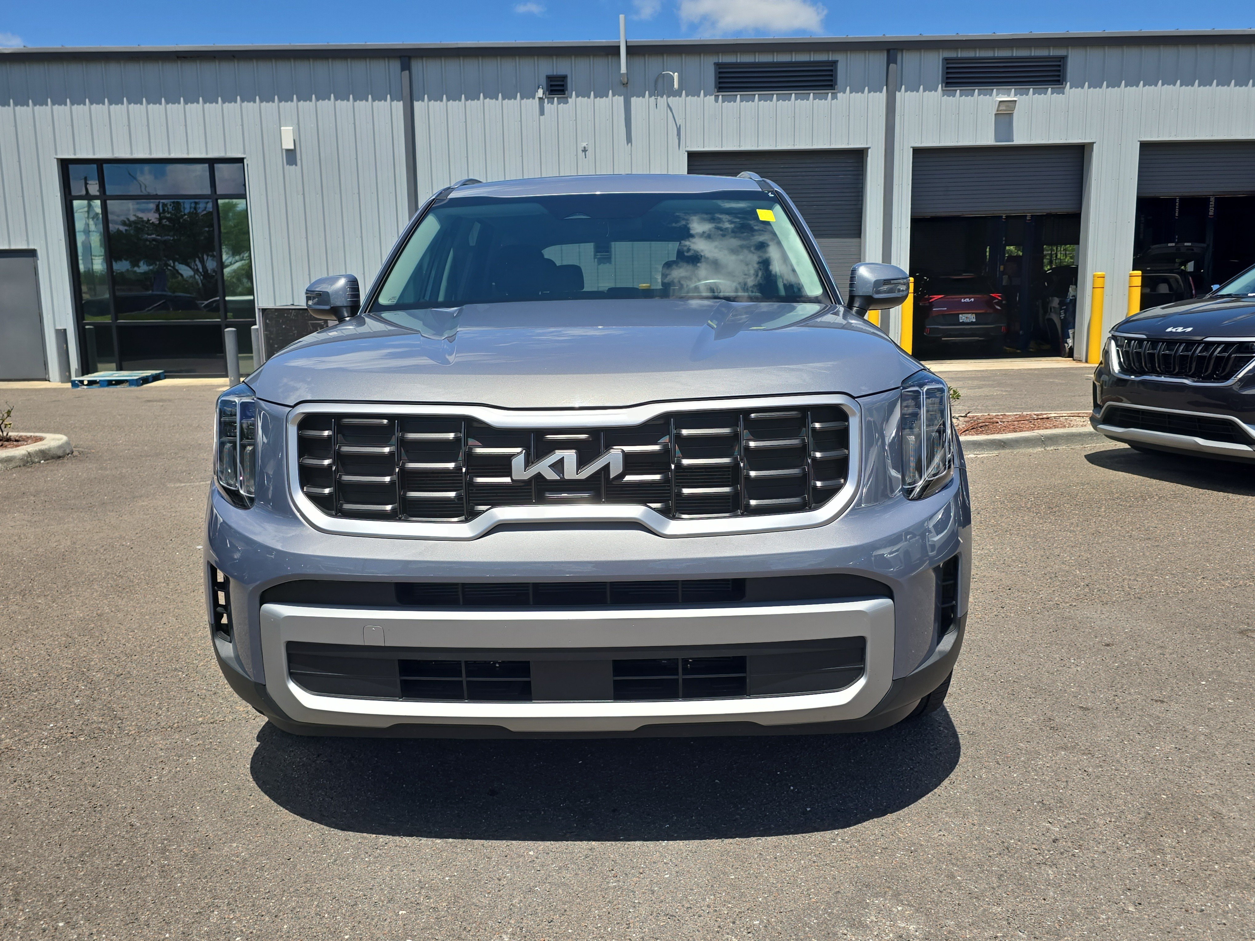 Certified 2023 Kia Telluride S AWD/4WD image 3