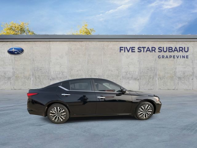 Used 2023 Nissan Altima 2.5 SV image 9