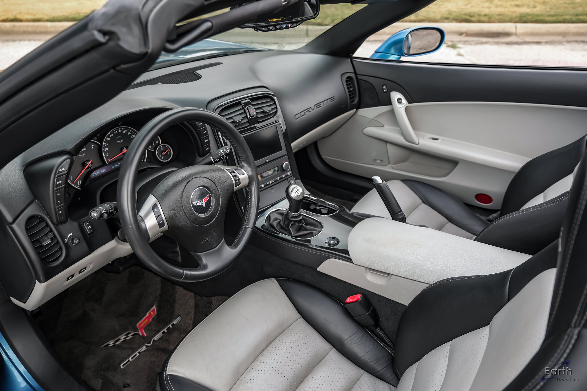 Used 2011 Chevrolet Corvette Grand Sport w/ Preferred Equipment Group RWD image 3