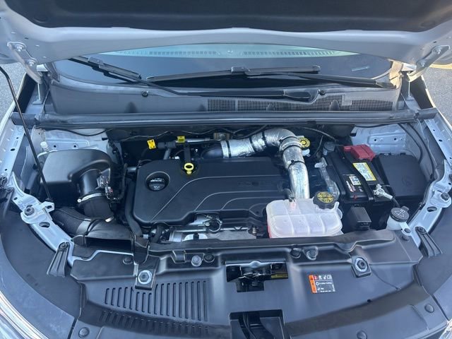 Used 2022 Chevrolet Trax LT w/ LT Convenience Package image 16