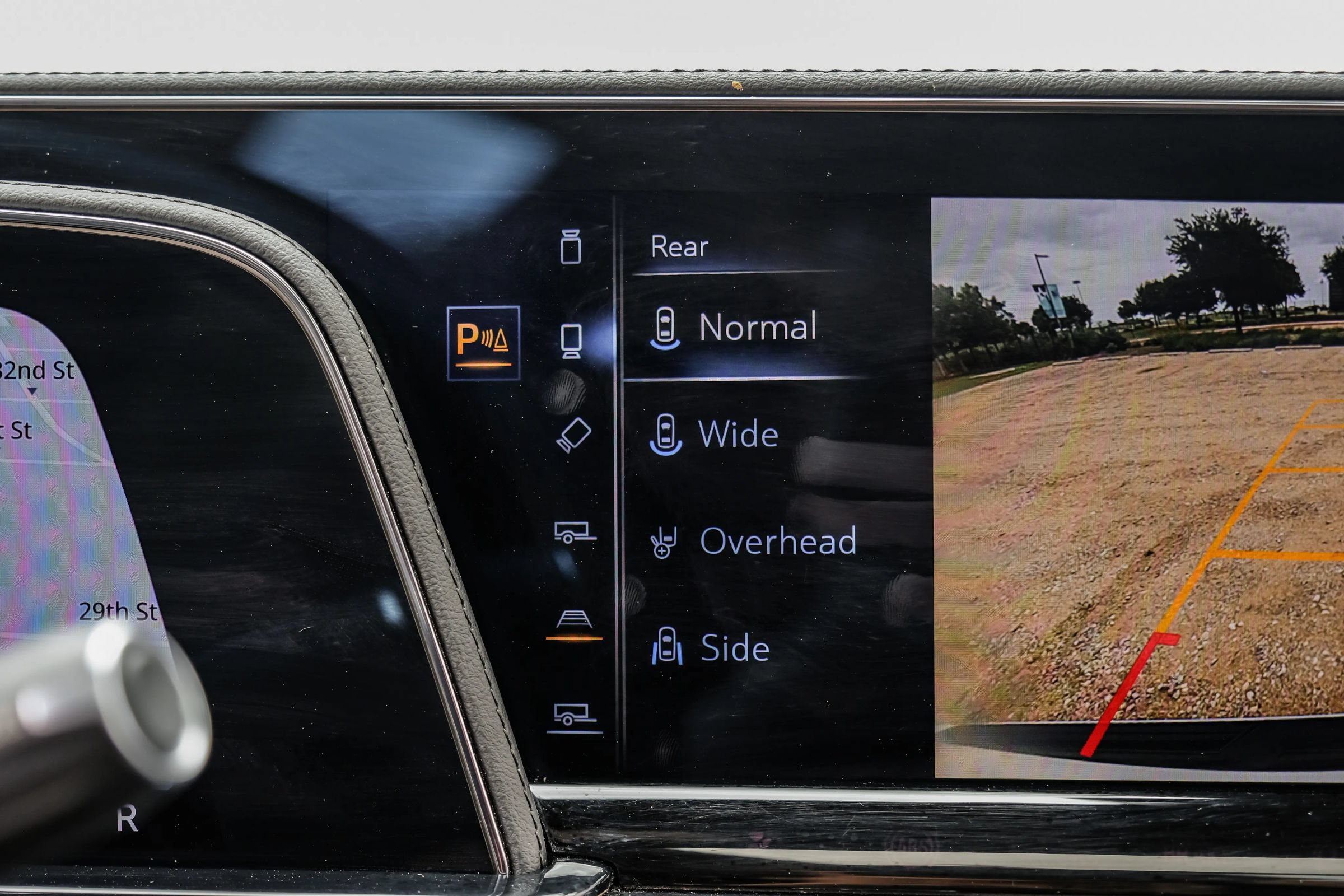 Used 2022 Cadillac Escalade Sport w/ Touring Package AWD/4WD image 31