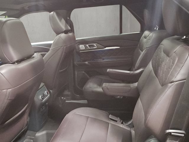 Certified 2026 Ford Explorer Platinum w/ LUX Leather Package AWD/4WD image 23