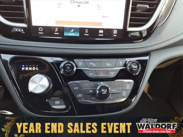 New 2026 Chrysler Pacifica Select image 17