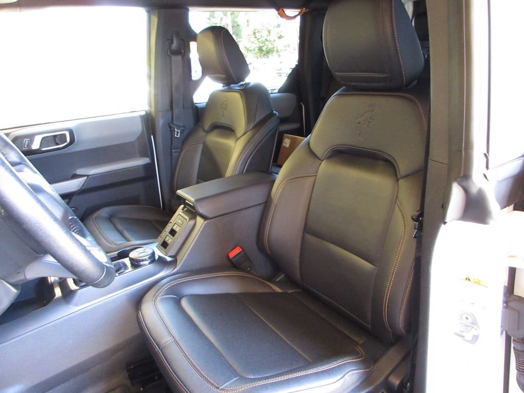 Certified 2023 Ford Bronco Badlands w/ Sasquatch Package AWD/4WD image 10