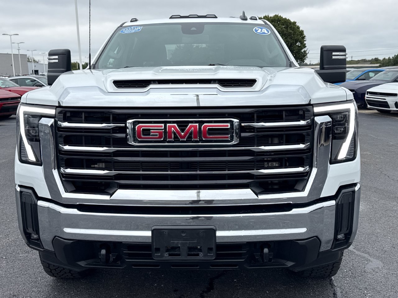 Used 2024 GMC Sierra 3500 SLE w/ SLE Value Package AWD/4WD image 8