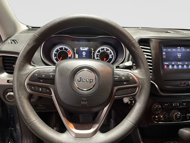 Used 2021 Jeep Cherokee Latitude FWD image 24