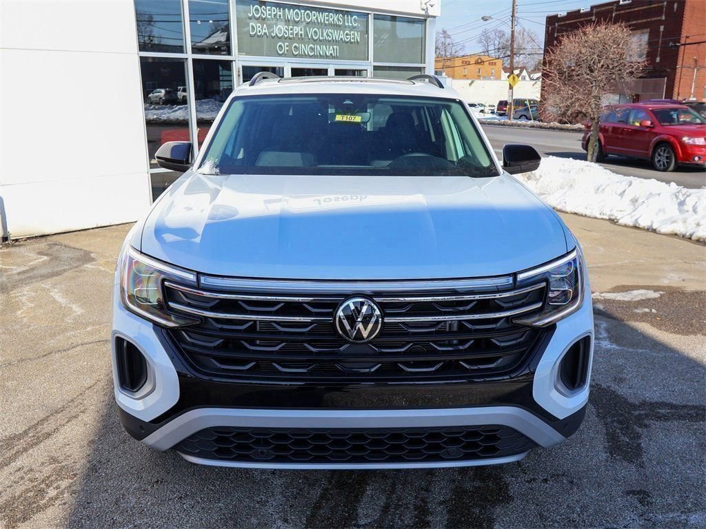 New 2026 Volkswagen Atlas Peak Edition image 8